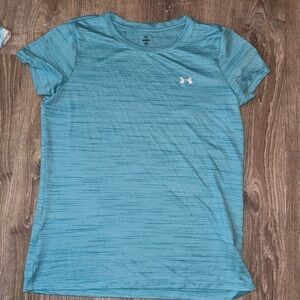 Women’s Large Under Armour Tee